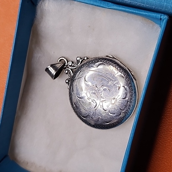 Birks Vintage locket pendant with Necklace Made in Italy Silver 925 stamps - Picture 6 of 16